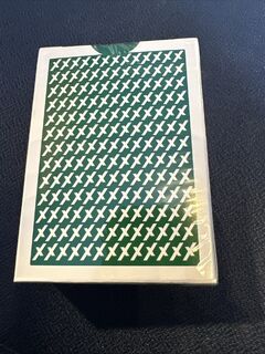 P3 Playing Cards.Penguin.green.back.jpeg